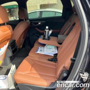 Audi Q7 45 TDI 4WD Premium 2021 года из Южной Кореи