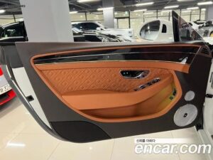 Bentley Continental 4.0 GT 2021 года из Южной Кореи
