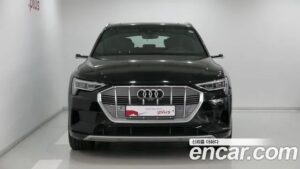 Audi e-tron 55 4WD 2022 года из Южной Кореи