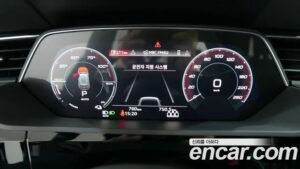 Audi e-tron 55 4WD 2022 года из Южной Кореи