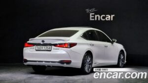 Lexus ES Luxury 2020 года из Южной Кореи