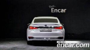 Lexus ES Luxury 2020 года из Южной Кореи