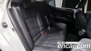 Lexus ES Luxury 2020 года из Южной Кореи