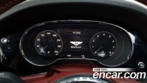 Bentley Bentayga 4.0 V8 2022 года из Южной Кореи