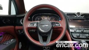 Bentley Bentayga 4.0 V8 2022 года из Южной Кореи