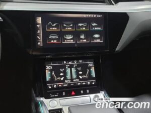 Audi e-tron 55 4WD 2020 года из Южной Кореи