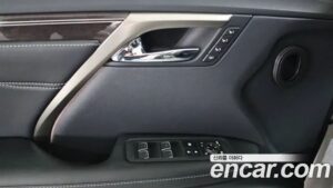 Lexus RX Executive 2021 года из Южной Кореи