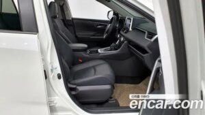 Toyota RAV4 2.5 2WD HYBRID 2021 года из Южной Кореи