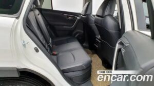 Toyota RAV4 2.5 2WD HYBRID 2021 года из Южной Кореи