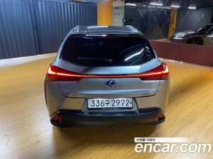 Lexus UX 2.0 2WD 2021 года из Южной Кореи