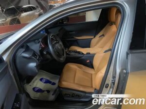 Lexus UX 2.0 2WD 2021 года из Южной Кореи