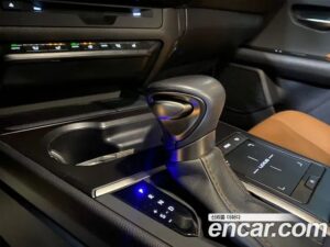 Lexus UX 2.0 2WD 2021 года из Южной Кореи