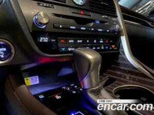 Lexus RX Executive 2021 года из Южной Кореи