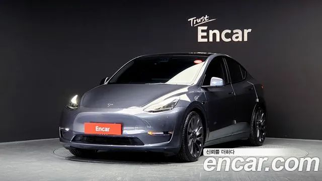 Tesla Model Y Performance 2021 года из Кореи