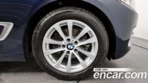 BMW Gran Turismo GT 320d xDrive 2020 года из Южной Кореи