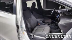 Toyota Prius 1.8 2021 года из Южной Кореи