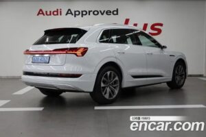 Audi e-tron 55 4WD 2022 года из Южной Кореи