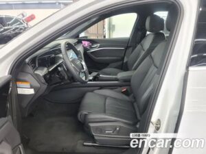 Audi e-tron 55 4WD 2022 года из Южной Кореи