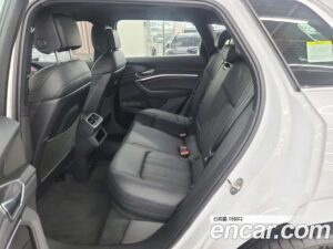 Audi e-tron 55 4WD 2022 года из Южной Кореи