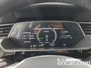 Audi e-tron 55 4WD 2022 года из Южной Кореи