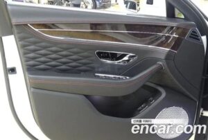 Bentley Flying Spur 4.0 2021 года из Южной Кореи