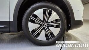 Mercedes-Benz EQB EQB300 4MATIC 2023 года из Южной Кореи