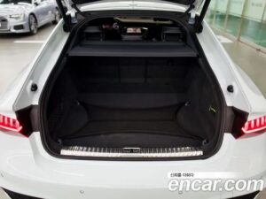 Audi A7 55 TFSI 4WD Premium 2022 года из Южной Кореи