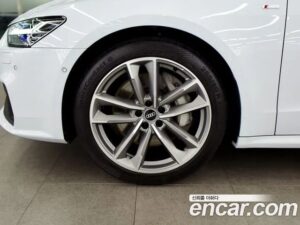 Audi A7 55 TFSI 4WD Premium 2022 года из Южной Кореи