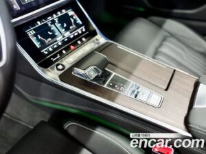 Audi A7 55 TFSI 4WD Premium 2022 года из Южной Кореи