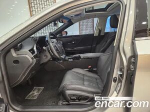 Lexus ES Luxury Plus 2021 года из Южной Кореи