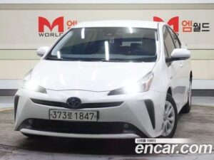 Toyota Prius 1.8 E 2021 года из Южной Кореи