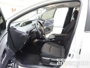 Toyota Prius 1.8 E 2021 года из Южной Кореи