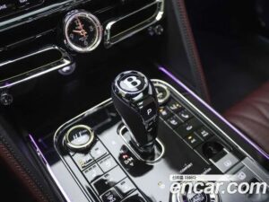 Bentley Flying Spur 4.0 2021 года из Южной Кореи