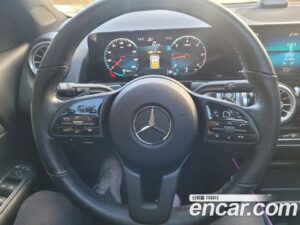 Mercedes-Benz GLB-Class GLB200 d 2021 года из Южной Кореи