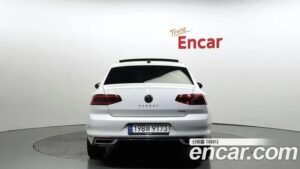 Volkswagen Passat 2.0 TDI 4motion Prestige 2021 года из Южной Кореи