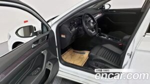 Volkswagen Passat 2.0 TDI 4motion Prestige 2021 года из Южной Кореи