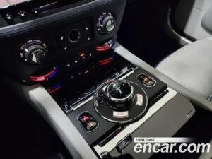Rolls-Royce Wraith 6.6 2019 года из Южной Кореи