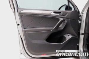 Volkswagen Tiguan 2.0 TSI Prestige 2022 года из Южной Кореи