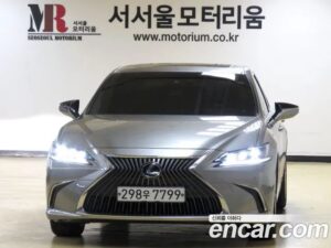 Lexus ES Executive 2020 года из Южной Кореи