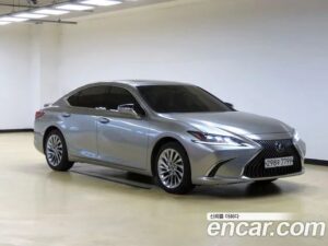Lexus ES Executive 2020 года из Южной Кореи