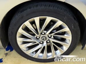 Lexus ES Executive 2020 года из Южной Кореи
