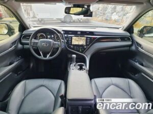 Toyota Camry 2.5 XLE HYBRID 2020 года из Южной Кореи
