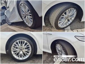 Toyota Camry 2.5 XLE HYBRID 2020 года из Южной Кореи