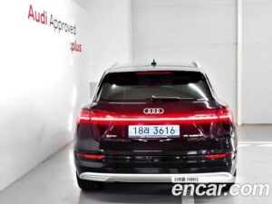 Audi e-tron 55 4WD 2022 года из Южной Кореи
