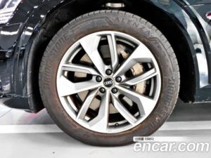 Audi e-tron 55 4WD 2022 года из Южной Кореи