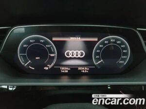 Audi e-tron 55 4WD 2022 года из Южной Кореи