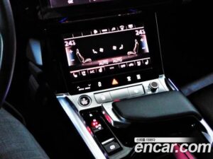 Audi e-tron 55 4WD 2022 года из Южной Кореи