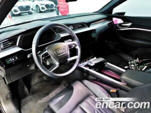 Audi e-tron 55 4WD 2022 года из Южной Кореи