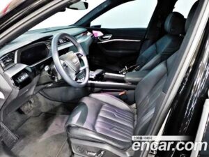 Audi e-tron 55 4WD 2022 года из Южной Кореи