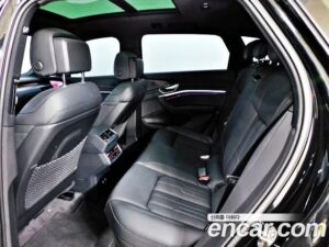 Audi e-tron 55 4WD 2022 года из Южной Кореи